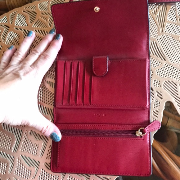 Leather Phone Cross Body red currant color - Picture 2 of 3